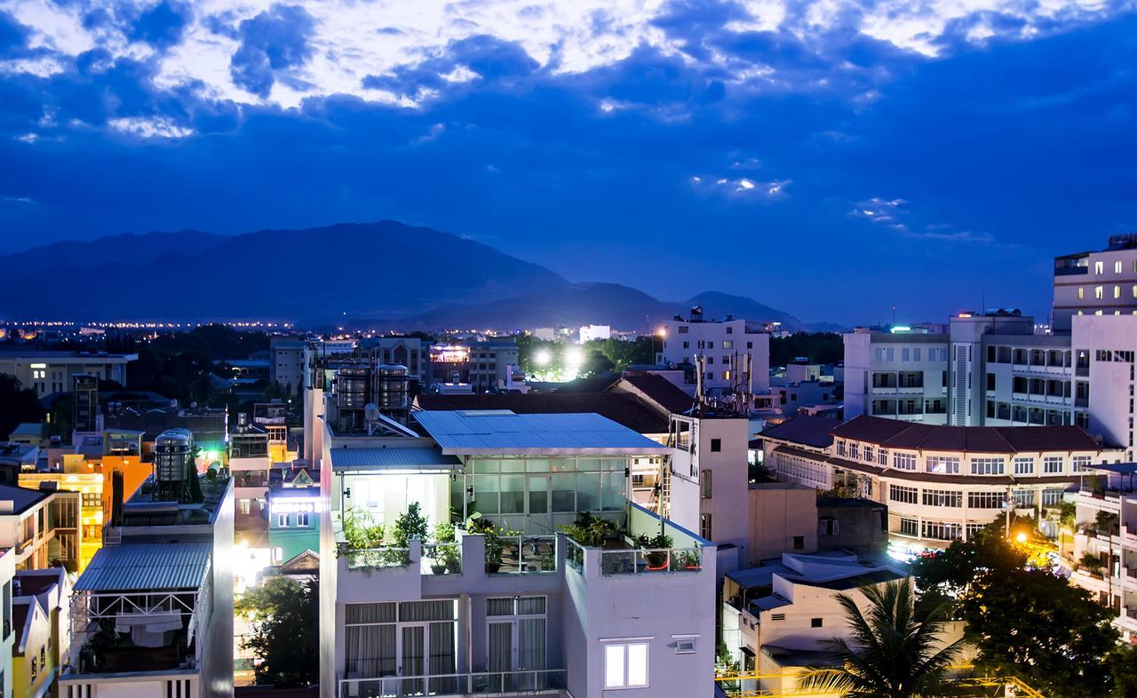 Golden Hotel На Транг Екстериор снимка