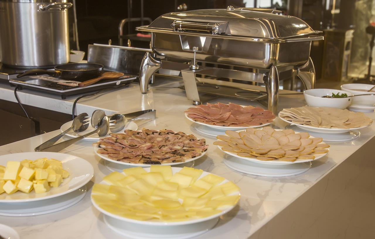 Golden Hotel На Транг Екстериор снимка