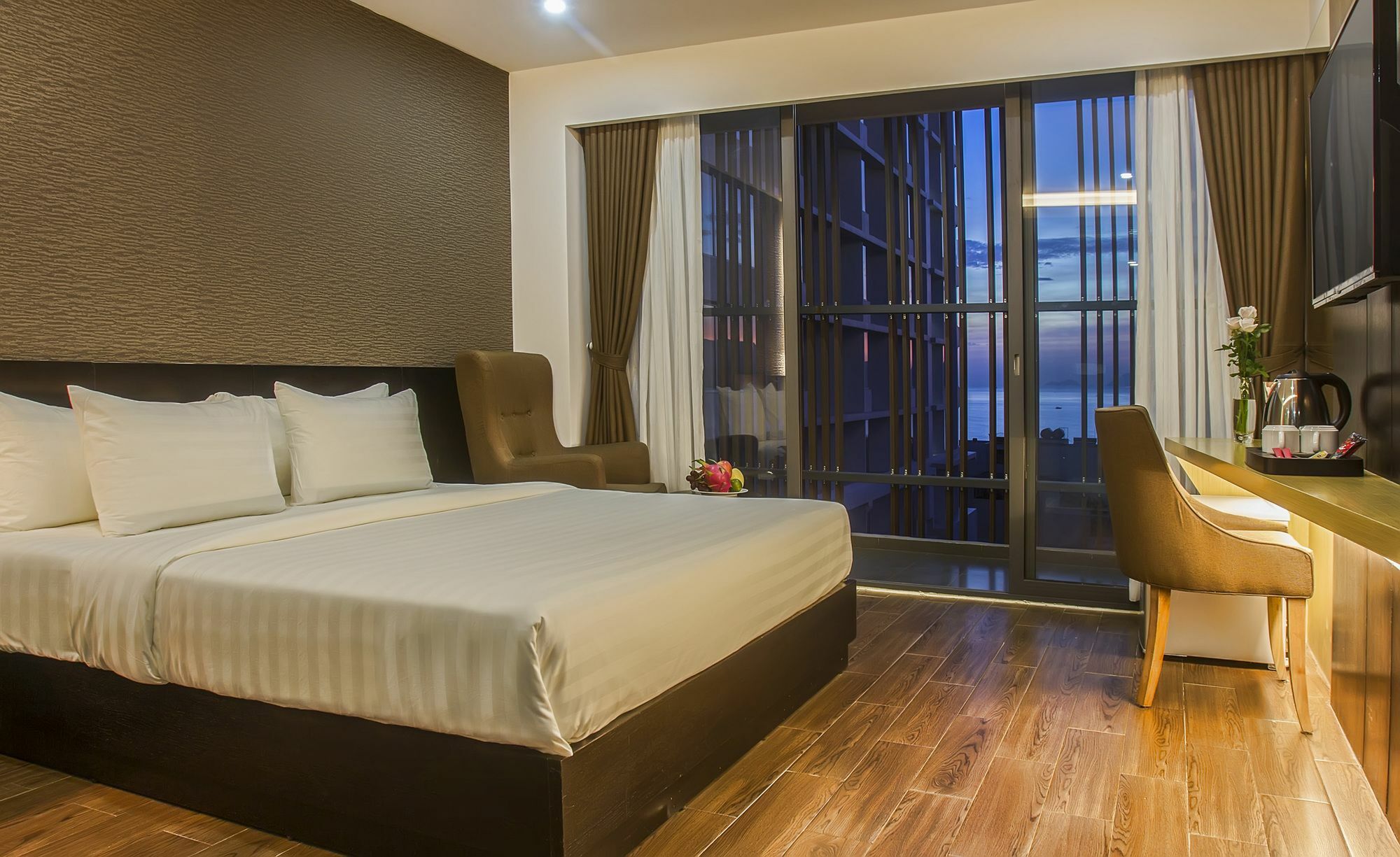 Golden Hotel На Транг Екстериор снимка